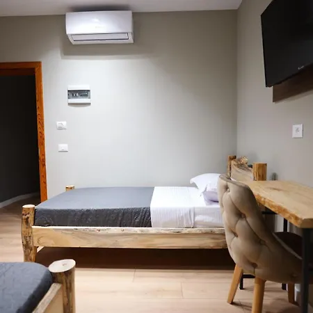 Отель Ikona Шкодер