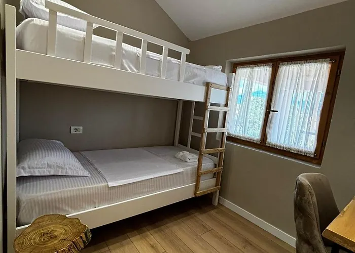 Ikona ホテル Shkodër